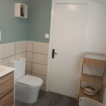 Gite De L'abri-cotier N° 10 *